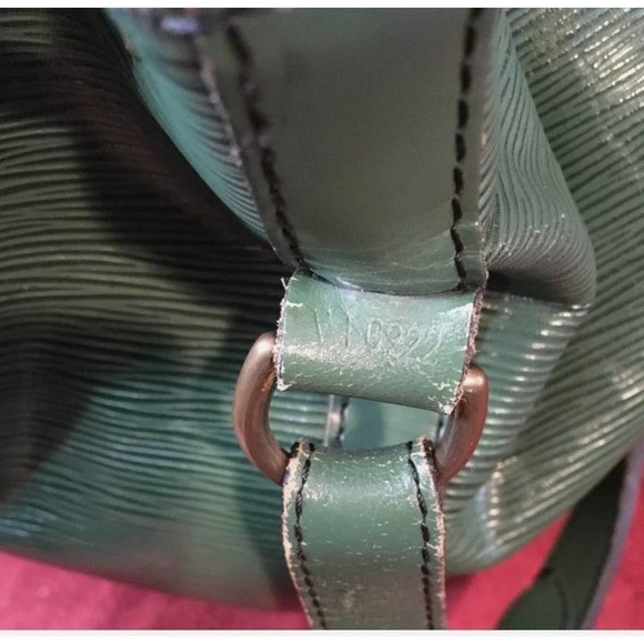 Louis Vuitton Green Epi Leather Noe GM - Picture 12 of 12